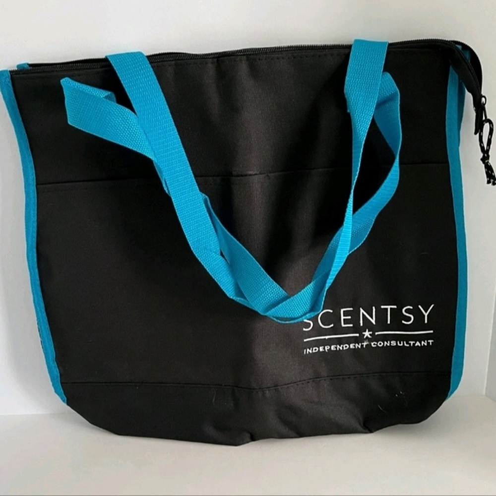 Scentsy Black Tote W/Insulation
